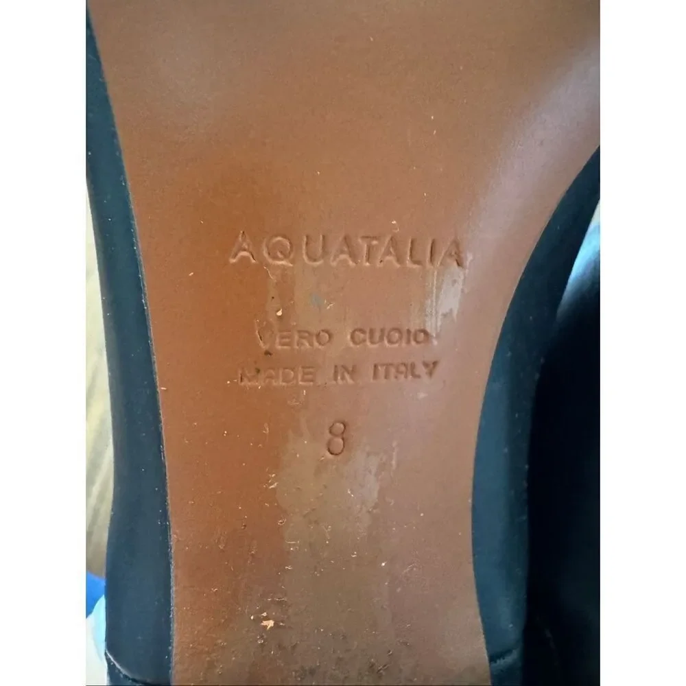 Aquatalia 8 Poppy weatherproof Chelsea ankle boot in black leather.